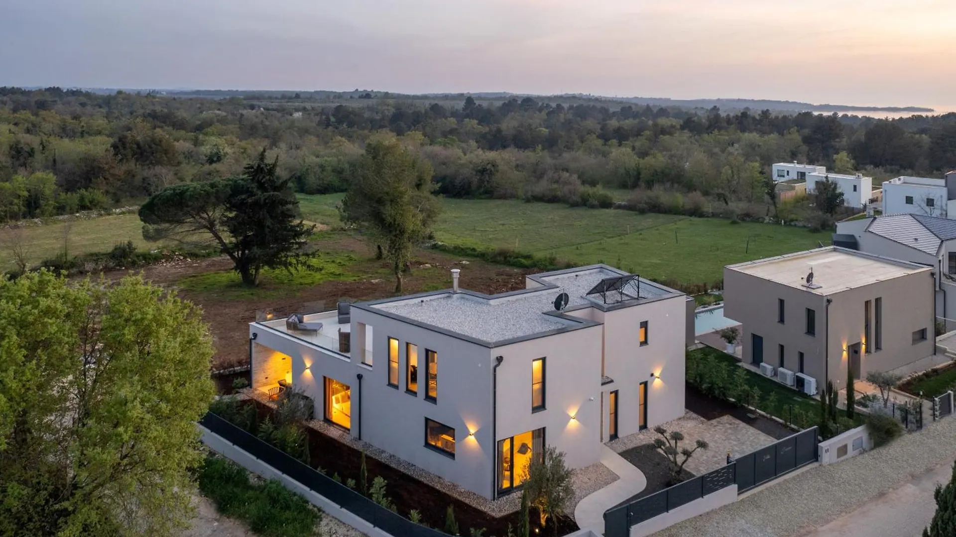 Modern Villa Caruso With Pool In Vabriga Tar-Vabriga
